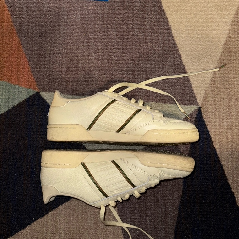 Adidas continental